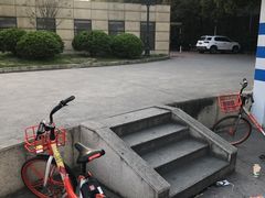 -圣诺亚大厦-地下停车场