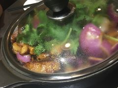 -胡须佬鸡煲四季火锅店(石厦西村直营店)