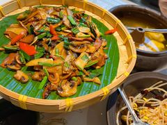 -云海肴·汽锅鸡·云南菜(天山百盛优客店)