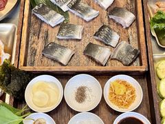 -围炉肉舍•炭烤活鳗•丹东海鲜烤肉(步行街店)