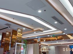 -Meng Lang 梦郎白金店