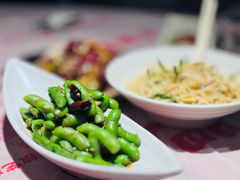 -肥肥虾庄·金牌油焖大虾(汉街SKP店)