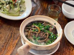 黄鳝牛肉煲仔饭-关氏饮食店