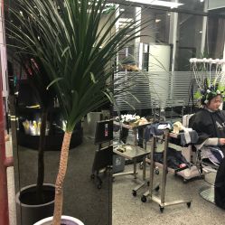 -愉己冥想·护发专门店