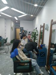 -V8潮牌·接发烫染连锁