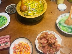 -老滇山寨•云南特色菜•地方菜•民族风情歌舞表演(金碧店)