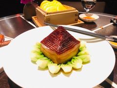 金牌扣肉配玉米饼-杭州西子湖四季酒店·金沙厅