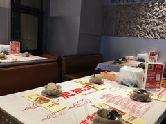 -肥肥虾庄·金牌油焖大虾(汉街SKP店)