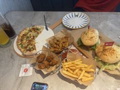 -必胜客(尹山湖歌林公园店)