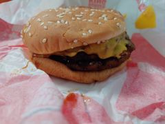 酷辣3层牛肉芝士堡-汉堡王(上海缤谷一期店)