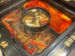 -老牌坊云南鱼豆花火锅(爱建店)