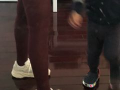 -阿迪达斯(百联徐汇商业广场运动旗舰店)