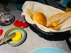 饭前餐包-弦月窗LUNETTE BY AMANDA(复兴路店)