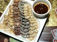 -丹江口渔村·湘味厨房(桃园店)