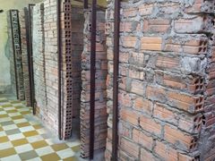 -吐斯廉屠杀博物馆