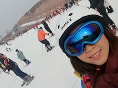-采薇庄园四季滑雪场