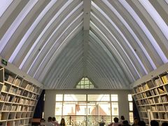 -钟书阁(松江泰晤士小镇店)