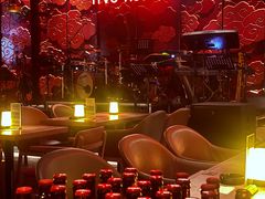-FOUR PLAY BAR