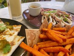 -théATRE茶聚场·餐厅(环球金融中心店)