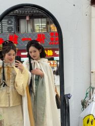 -一揽芳华汉服旗袍体验馆(拙政园店)