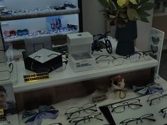 -无界眼镜MaxLess(南翔印象城店)