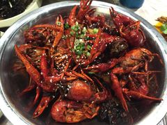 -巴厘龙虾·榜首油焖大虾(音乐学院·沿江酒馆店)