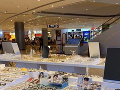 -罗伯特眼镜·蔡司官方授权(前海桂湾店)