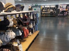 -迪卡侬(苗岭路店)