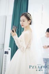 -派丽莫Pellimo原创设计婚纱品牌