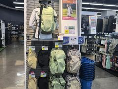 -迪卡侬(大英山店)