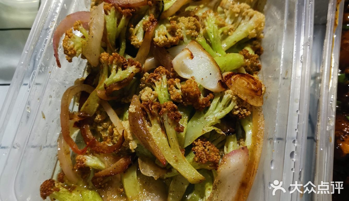 天热解决午餐都办法，唯有外卖，家里的小家伙想吃水煮系