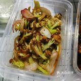 天热解决午餐都办法，唯有外卖，家里的小家伙想吃水煮系