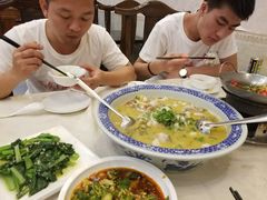 -冯鱼头火锅(青蓝山美食一条街店)