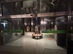 -涨巢·潮玩水疗局