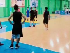 -健龙森俱乐部·游泳·健身·羽毛球综合体育馆