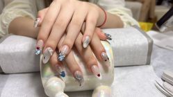 -UN·桃喜日系美睫美甲