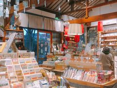 -猫的天空之城概念书店(苏州平江店)