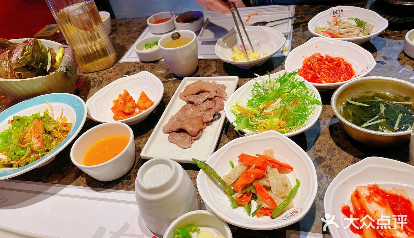 春天吃肉肉[调皮][胜利]
