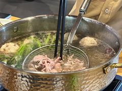 -牛满溢·自助潮汕鲜牛肉火锅(龙汇路店)
