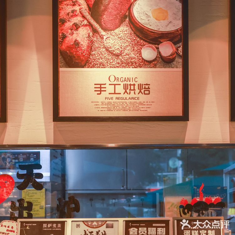 寻找城市中未知的角落，除了爱我们什么也不加✨