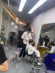 -茶发Salon·烫发染发理发