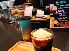 -星巴克(杭州湖滨银泰E区店)