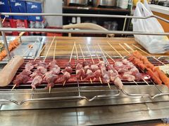 -哈尔滨小酒馆·鲜肉现穿自助烧烤(康新花园店)