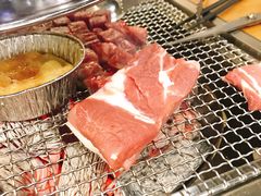 猪肉五花-肉甲韩国木炭烤肉(新壹街1店)
