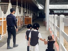 -名驭国际马术学院
