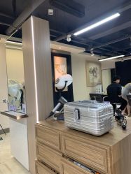 -苑苑发型设计