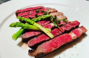 Australian Angus 300-Day Grain-Fed Eye Fillet