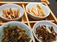 -鸿星花园酒家(银亿家园店)