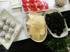 -羊家胡同·龙虾烧烤火锅(龙汇路店)