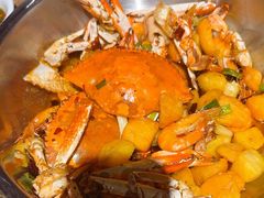 -七欣天香辣蟹火锅(上海银亿滨江店)